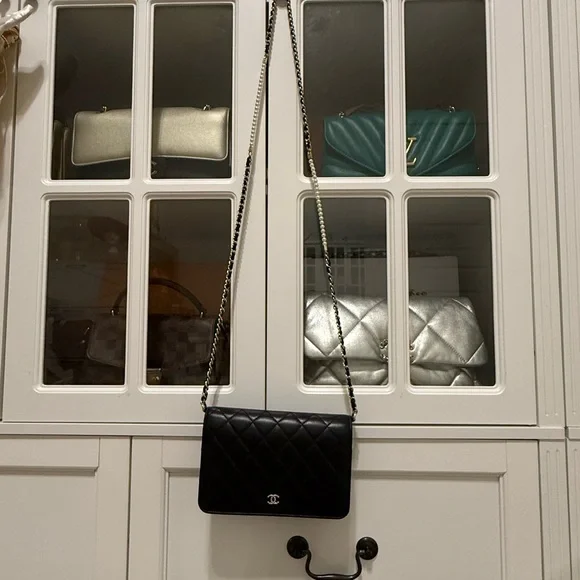 😍👜Chanel Iridescent Lambskin Quilted Pearl Wallet On Chain WOC Black - Picture 15 of 15